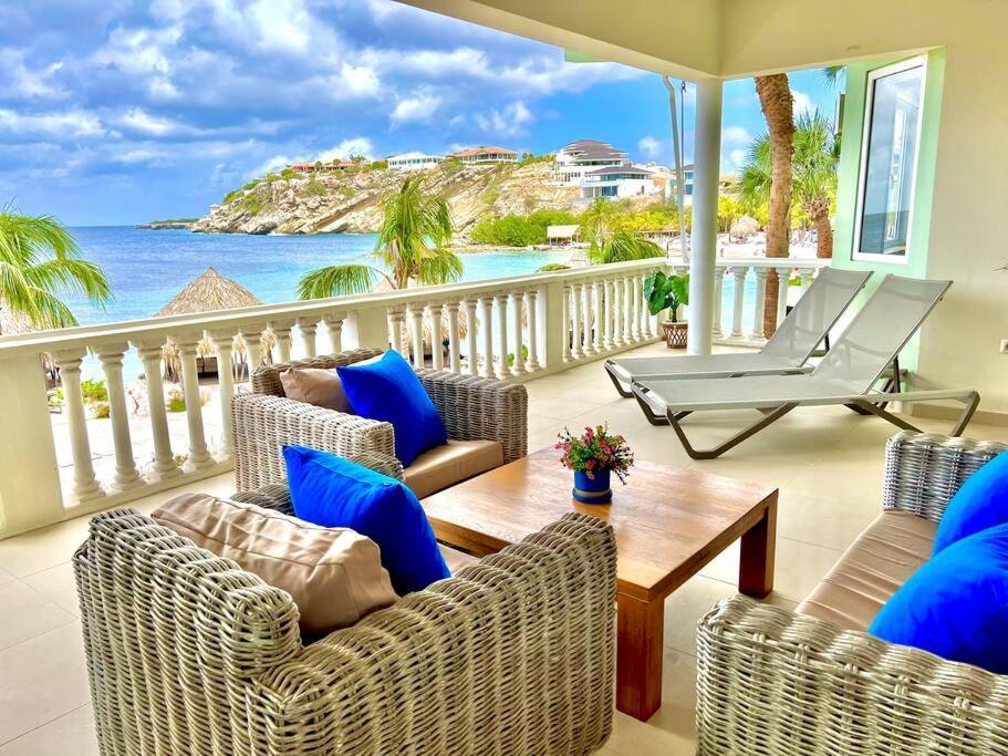 Blue Emerald Beachfront Blessing Willemstad Esterno foto